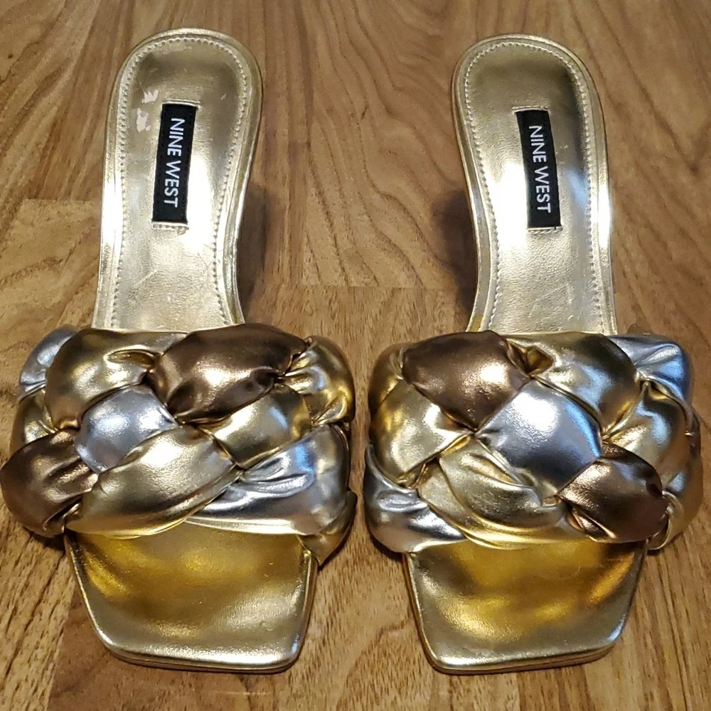 Nine West Yoyo 3 Heeled Dress Sandals Womens Size 6 Gold Silver Metallic